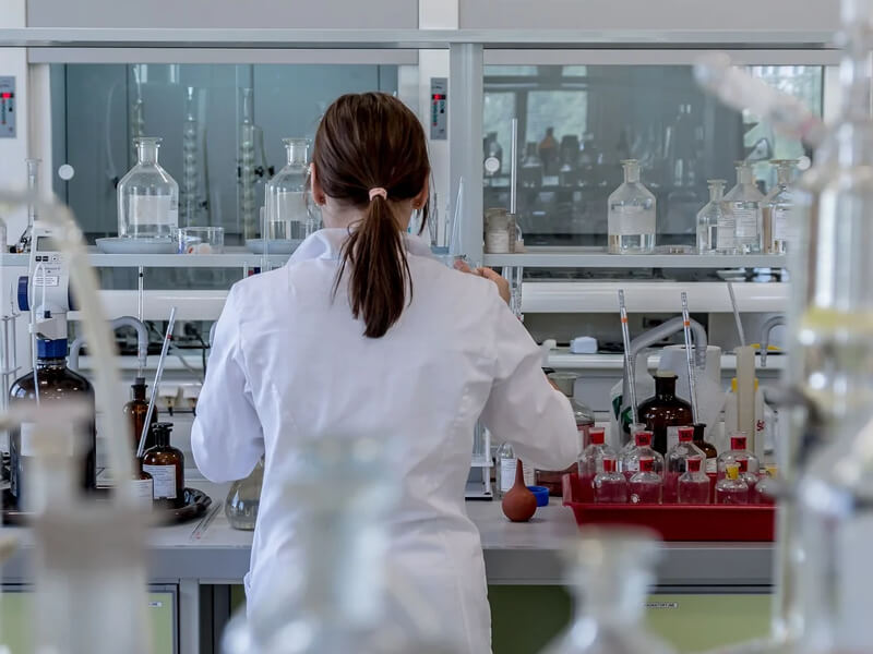 Novagen Diagnostic Center laboratory and patient care setup